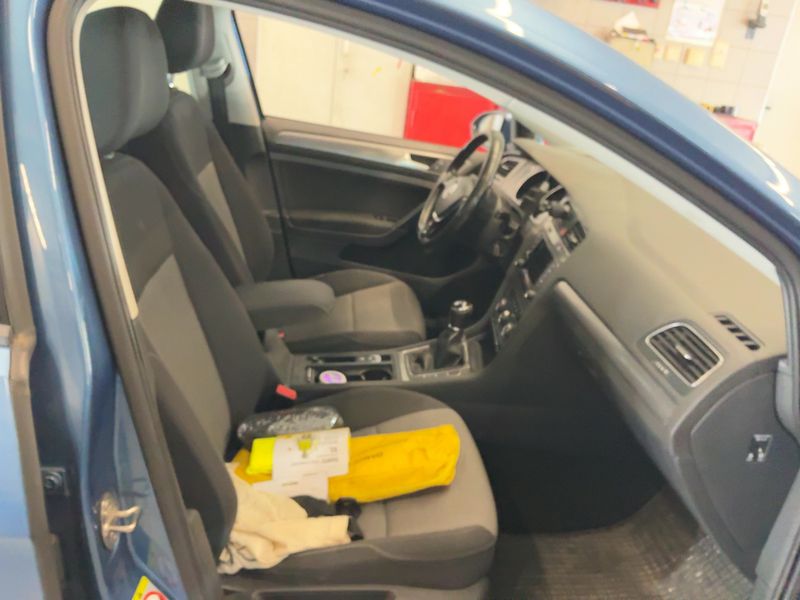 Volkswagen Golf VII 1.2 TSI Trendline BlueMotion Tech 2014 – снимка 17