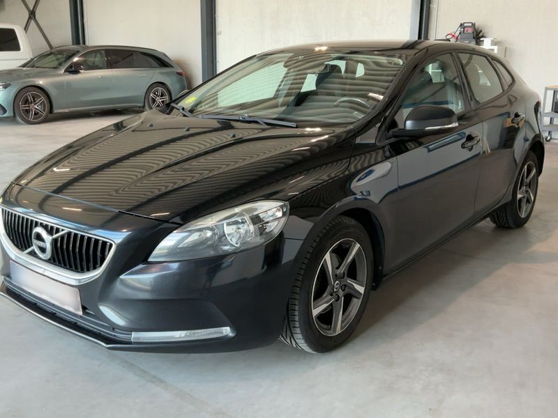 Volvo V40 2.0 D2