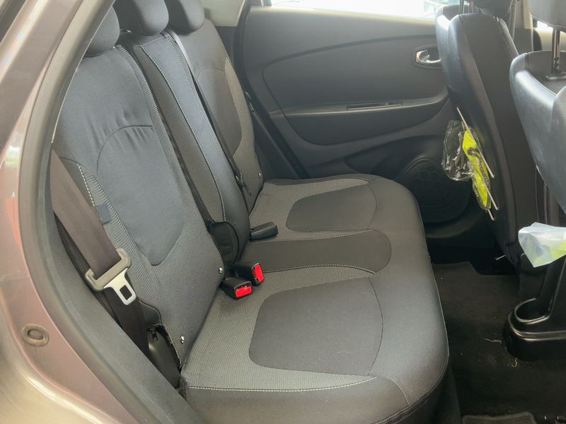 Renault Captur 0.9 TCe Intens — zdjęcie 14