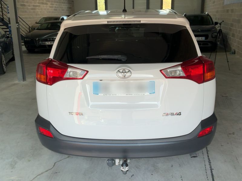 Toyota RAV 4 2.0 D-4D Life — zdjęcie 5
