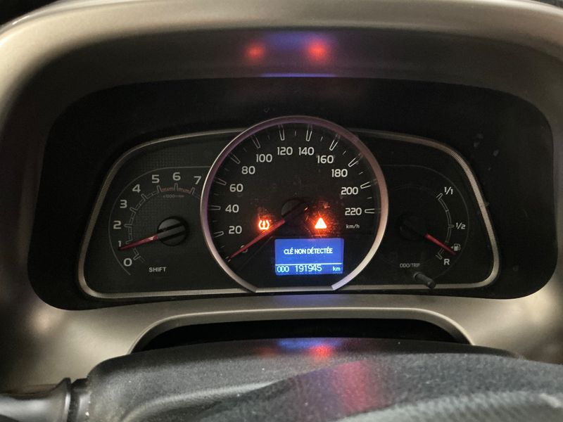 Toyota RAV 4 2.0 D-4D Life — zdjęcie 13