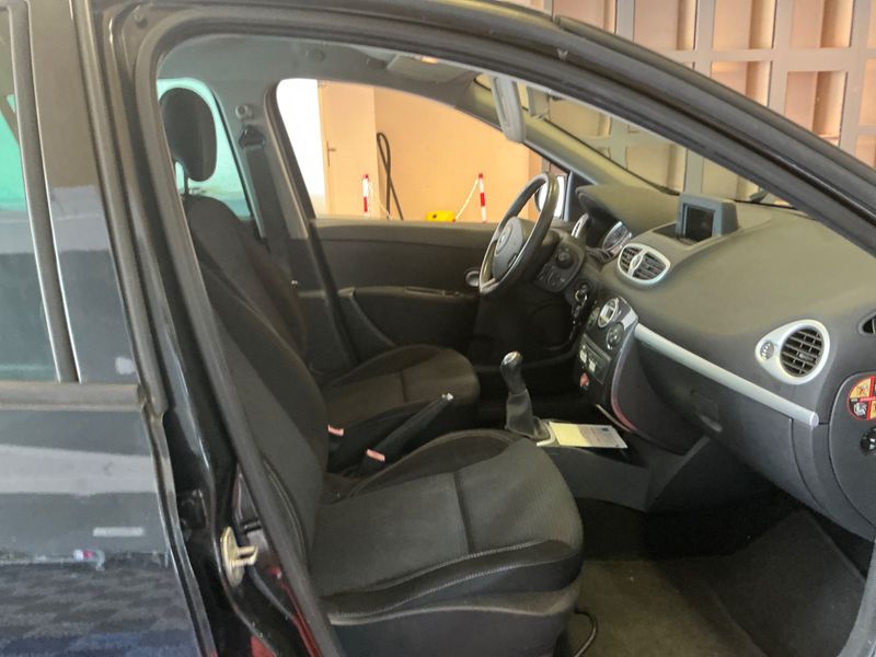 Renault Clio 1.2 Dynamique — zdjęcie 3