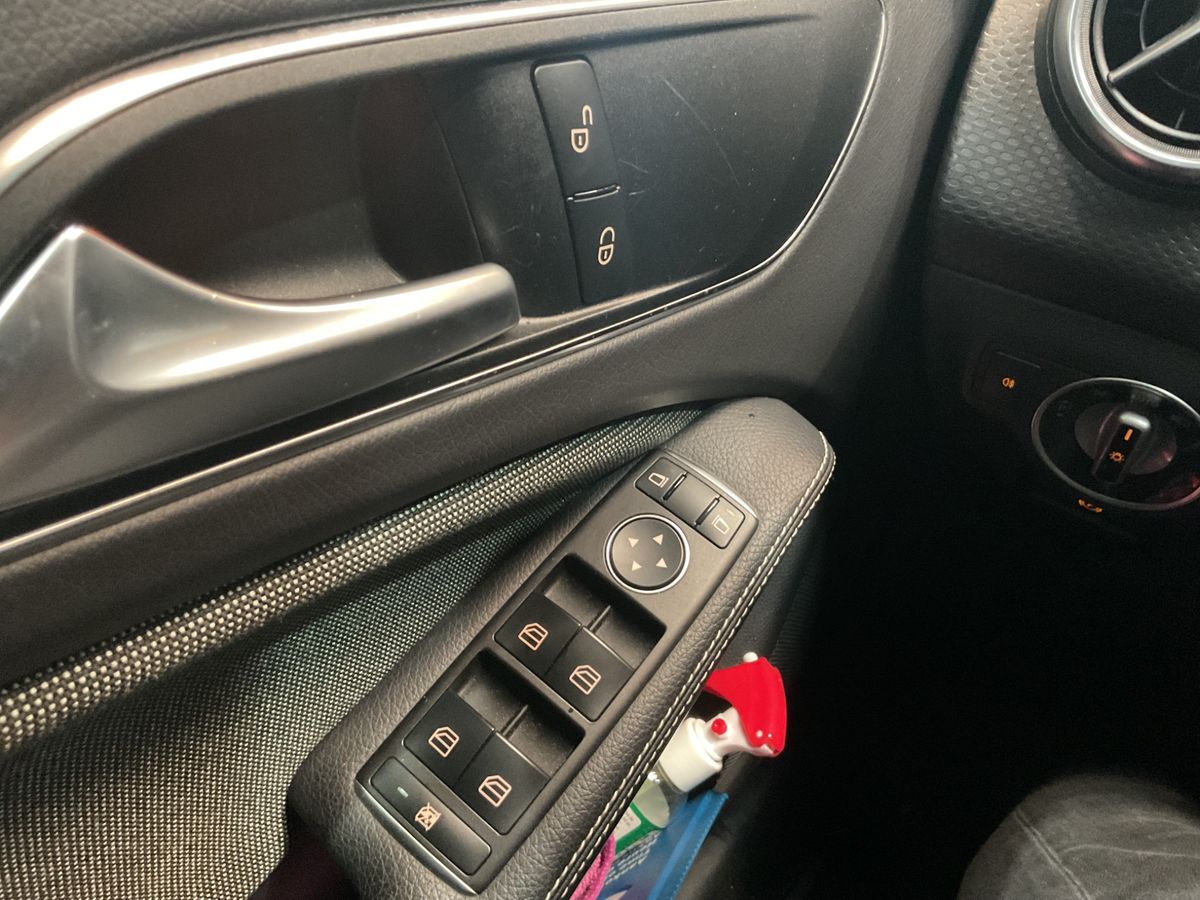Mercedes-Benz A-Klasse 2017 — photo 25