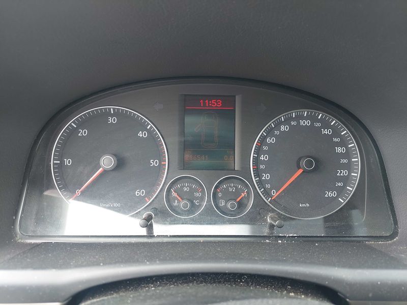 Volkswagen Touran 2.0 TDI Highline — zdjęcie 12