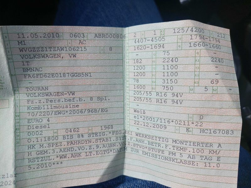 Volkswagen Touran 2.0 TDI Highline — zdjęcie 15