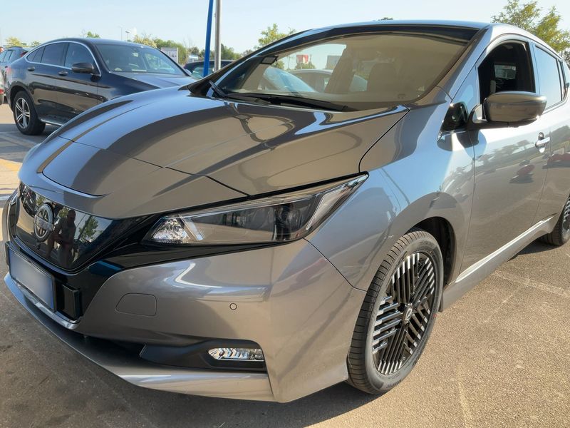 Nissan Leaf electric drive 110 kW N-Connecta — zdjęcie 2