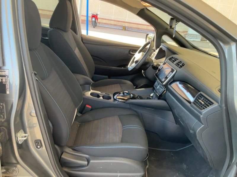 Nissan Leaf electric drive 110 kW N-Connecta — zdjęcie 11