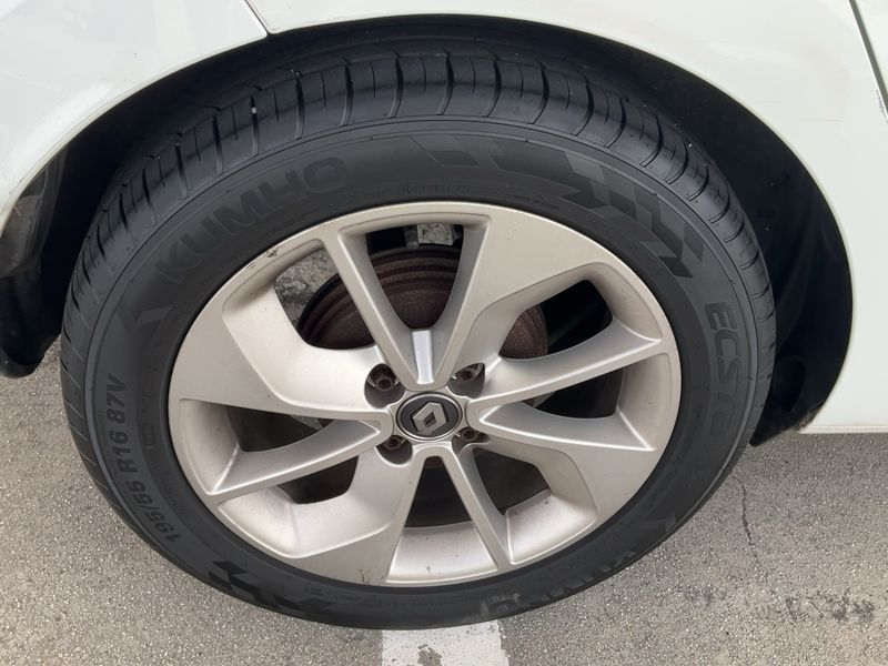 Renault Clio 1.5 dCi Limited 2016 – снимка 9