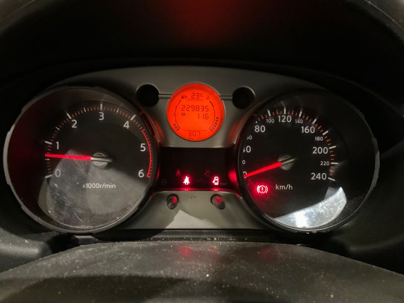 Nissan Qashqai 2.0 dCi Tekna — zdjęcie 4