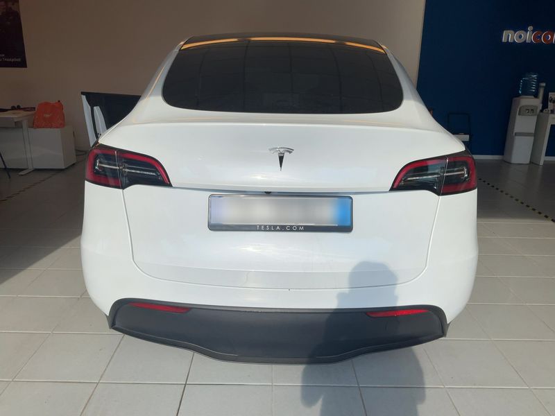 Tesla Model Y Standard Range — zdjęcie 5