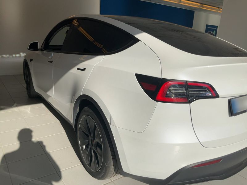 Tesla Model Y Standard Range — zdjęcie 3