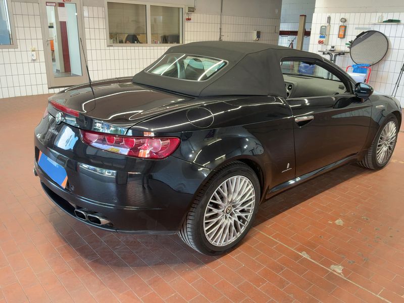 Alfa Romeo Alfa Spider 2.2 JTS — zdjęcie 6