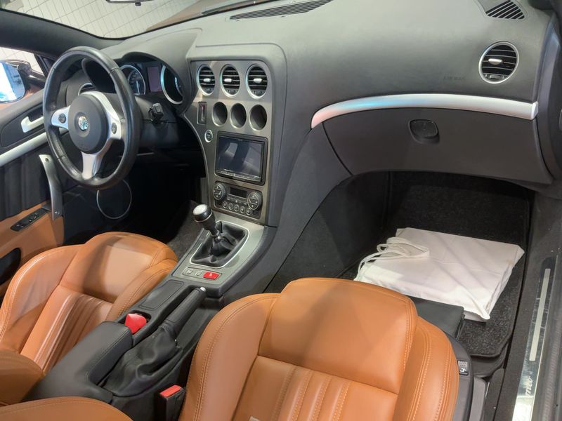 Alfa Romeo Alfa Spider 2.2 JTS — zdjęcie 12