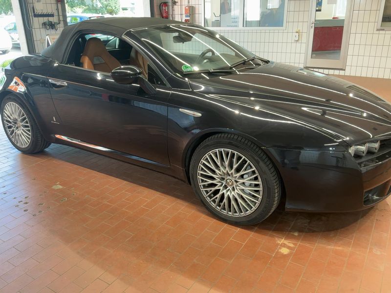 Alfa Romeo Alfa Spider 2.2 JTS — zdjęcie 8