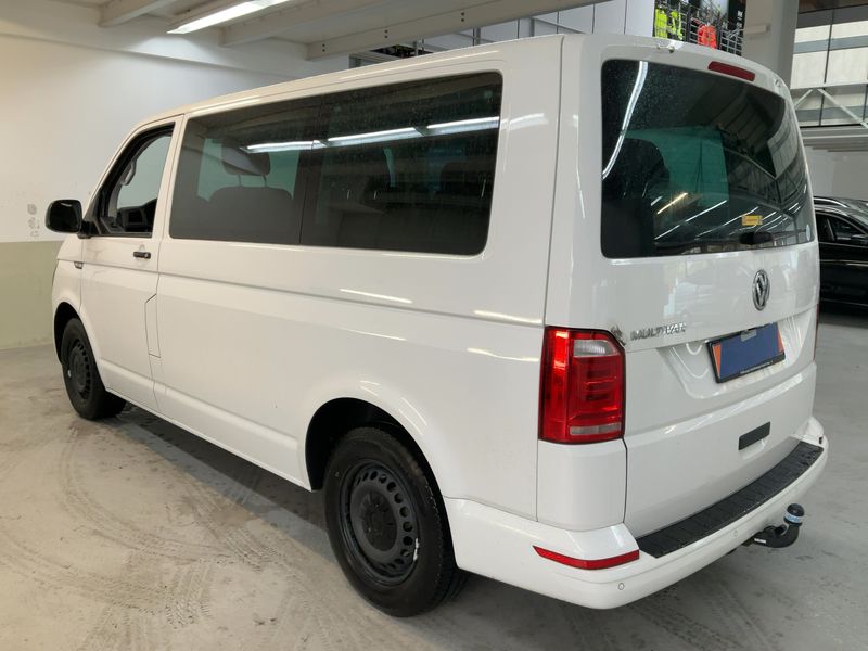 Volkswagen T6 Multivan 2.0 TDI Trendline — zdjęcie 3