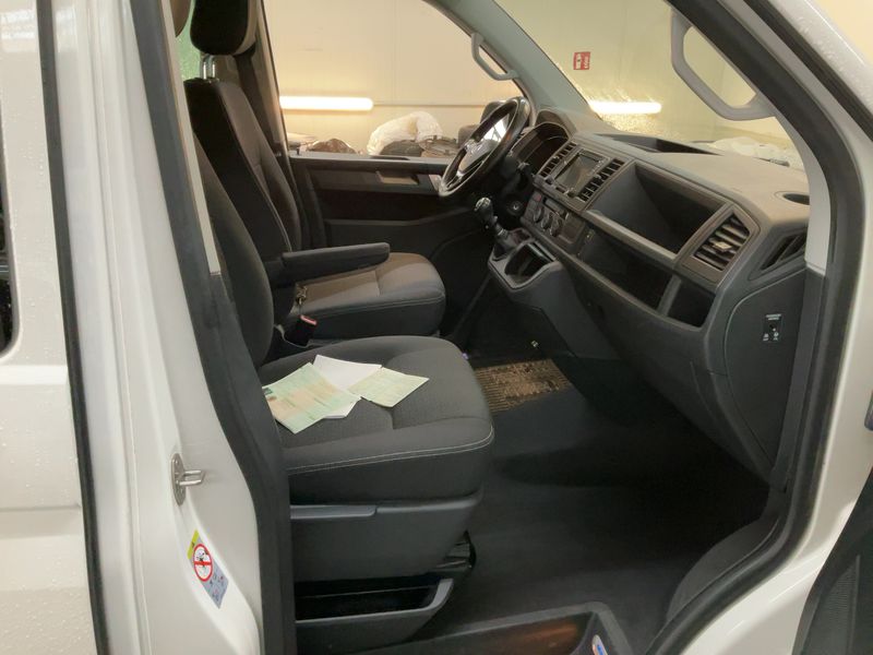 Volkswagen T6 Multivan 2.0 TDI Trendline — zdjęcie 11