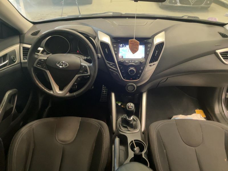 Hyundai Veloster 1.6 — zdjęcie 12