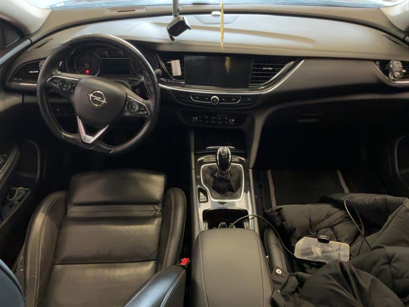 Opel Insignia Grand Sport 1.6 CDTI Elite — zdjęcie 12