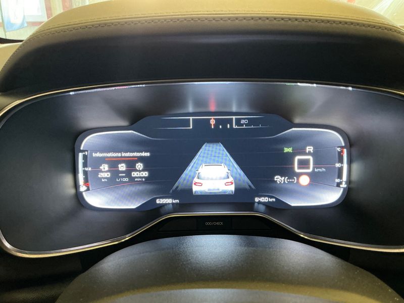 Citroen C5 Aircross 1.5 Blue-HDi Shine — zdjęcie 13