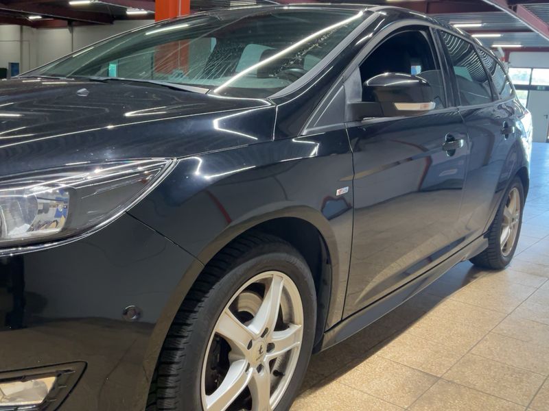 Ford Focus 1.5 EcoBoost ST-Line 2018 – снимка 2