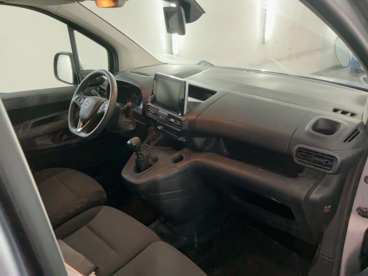 Opel Combo 2020 — photo 18