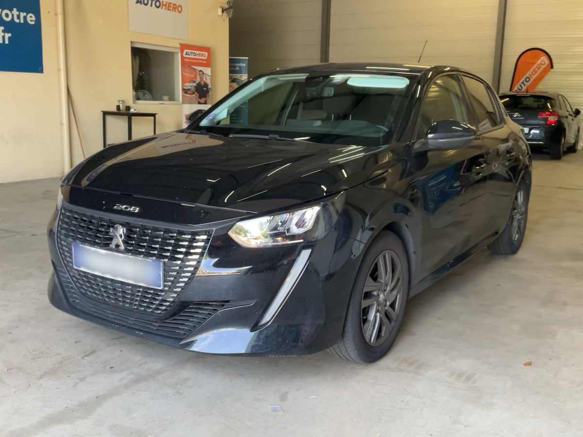 Peugeot 208 2022 — photo 1
