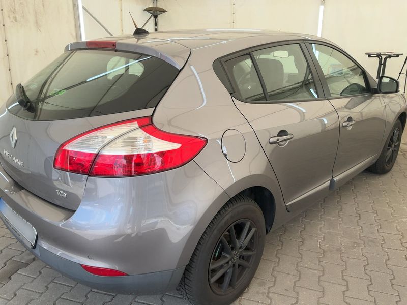 Renault Megane 1.2 Paris — zdjęcie 6