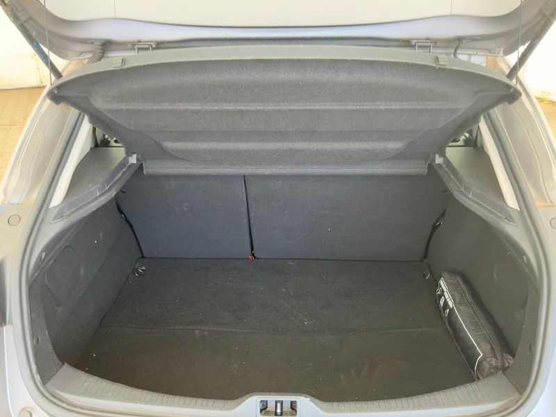 Renault Megane 1.2 Paris — zdjęcie 10
