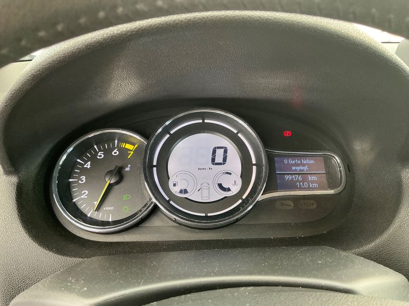 Renault Megane 1.2 Paris — zdjęcie 13