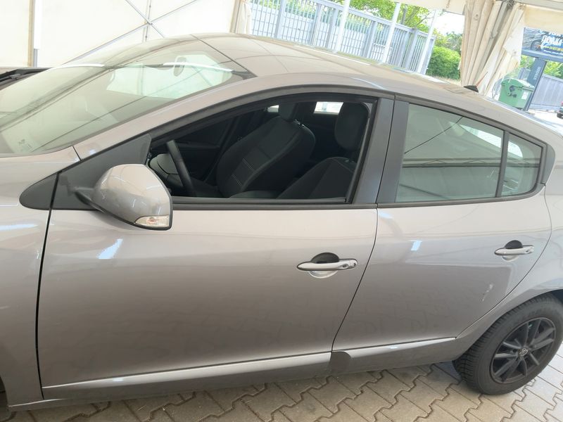 Renault Megane 1.2 Paris — zdjęcie 4