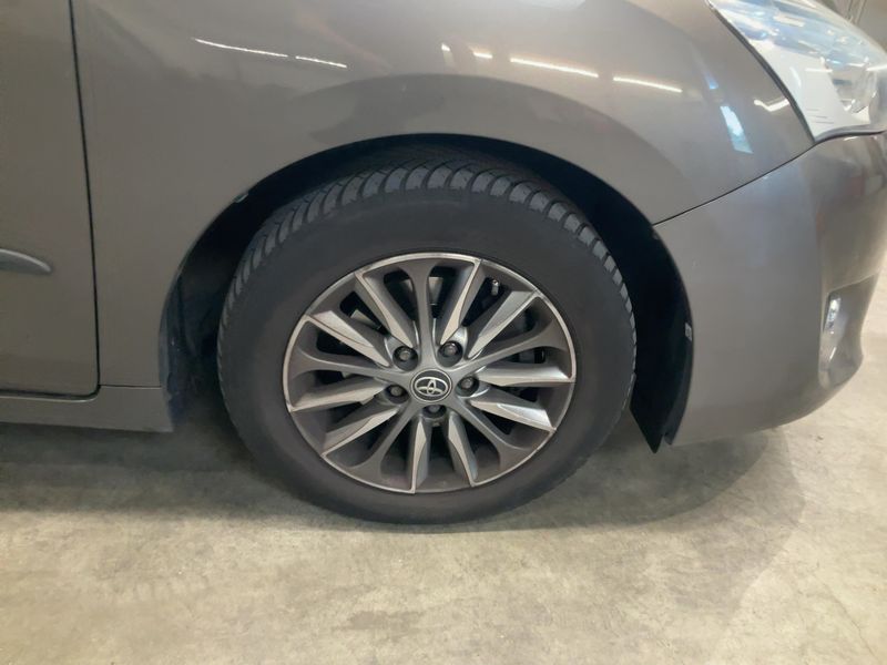 Toyota Verso 1.6 D-4D Edition-S 2016 – снимка 11