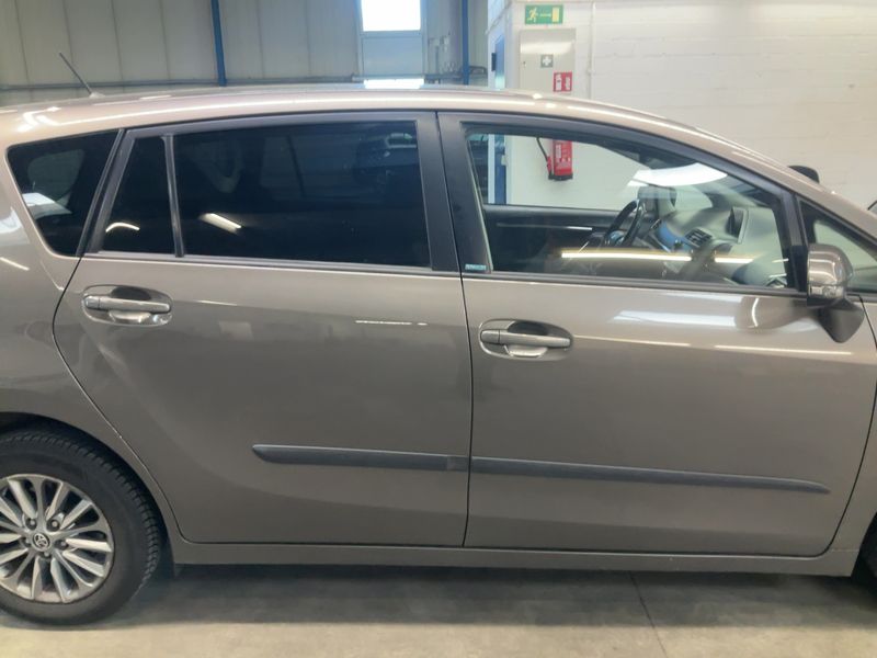 Toyota Verso 1.6 D-4D Edition-S 2016 – снимка 10