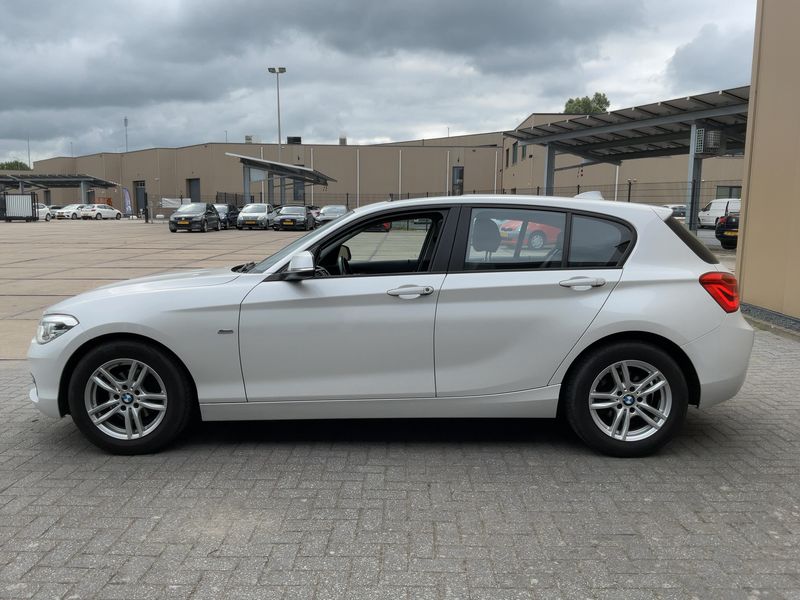 BMW 1er 118d Sport Line 2017 – снимка 4