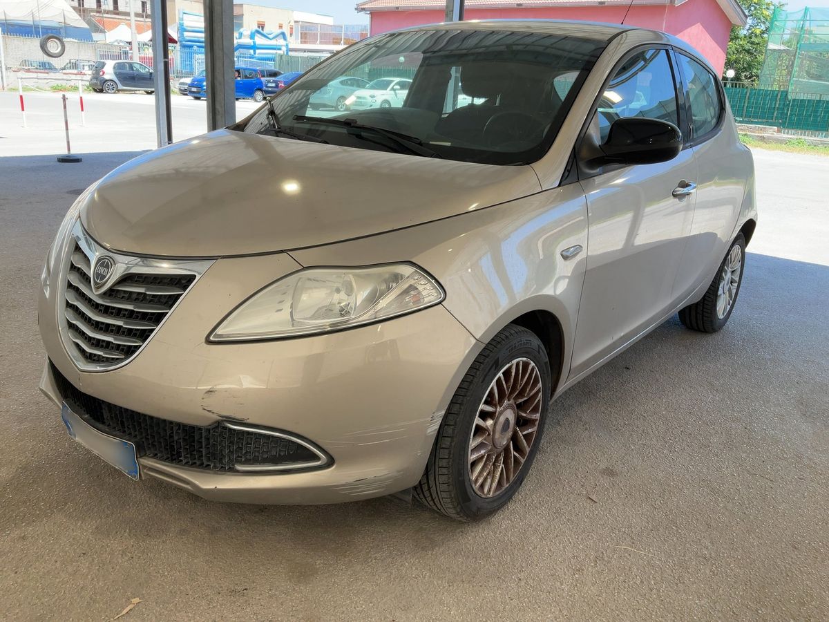 Lancia Ypsilon 2015