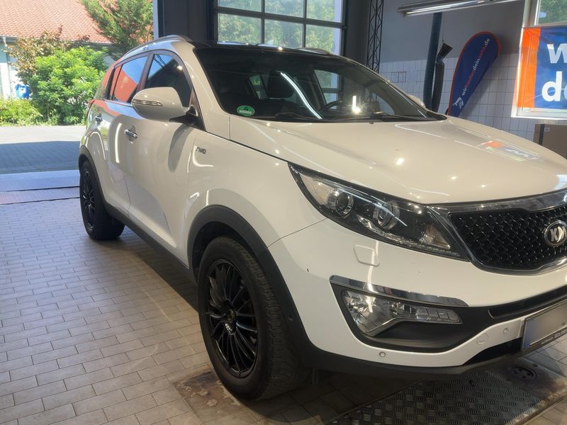 Kia Sportage 2.0 CRDi Spirit 4WD — zdjęcie 8