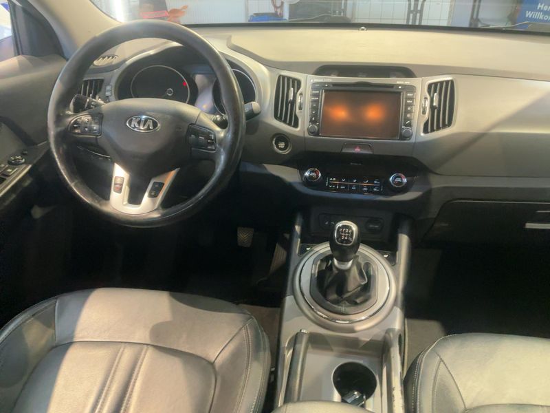 Kia Sportage 2.0 CRDi Spirit 4WD — zdjęcie 12