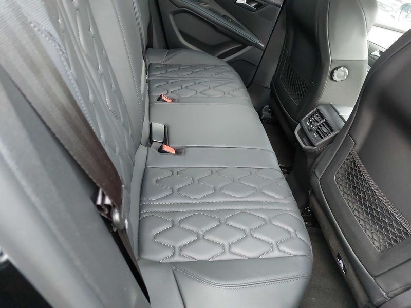 Peugeot 3008 1.5 Blue-HDi Allure — zdjęcie 14