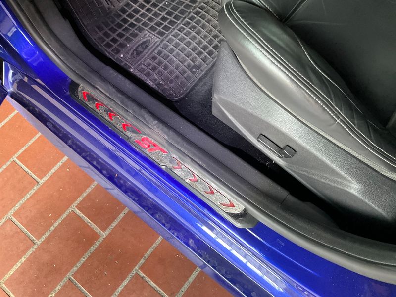 Ford Focus 2.0 EcoBoost ST 2012 – снимка 28