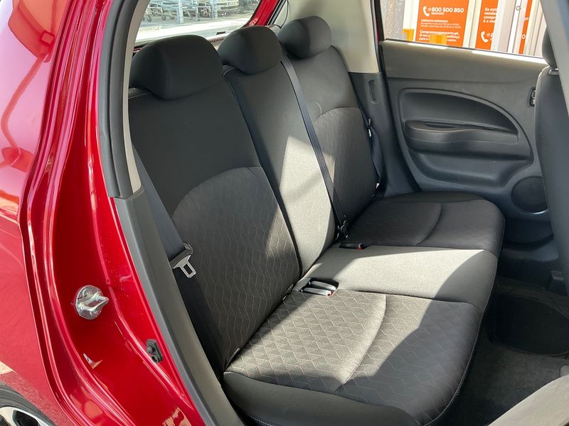 Mitsubishi Space Star 1.2 Intense — zdjęcie 14