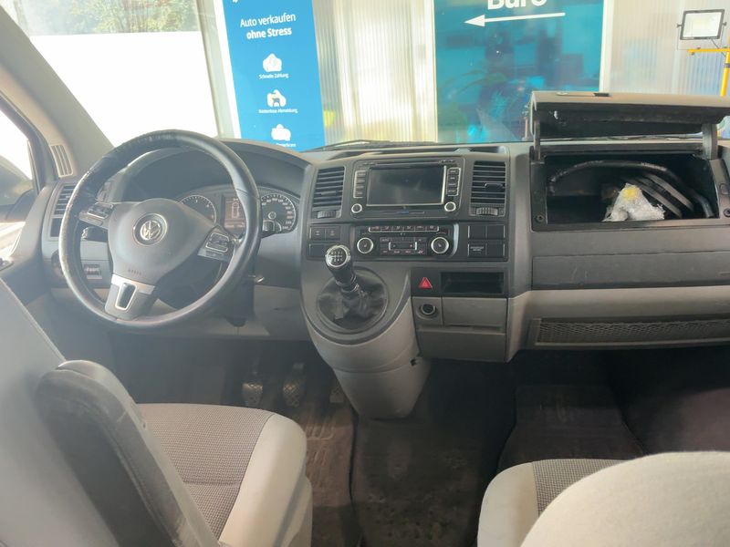 Volkswagen T5 Caravelle 2.0 TDI Comfortline lang 4Motion — zdjęcie 12
