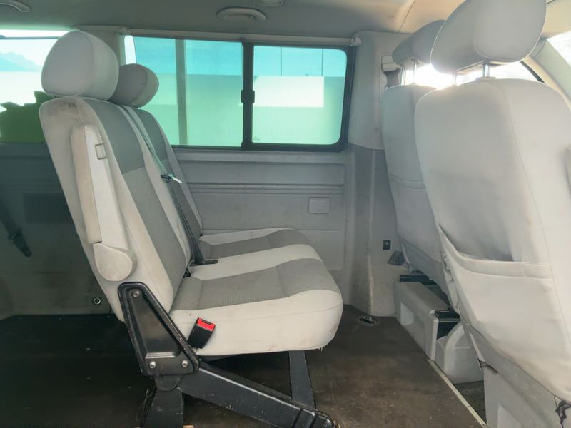 Volkswagen T5 Caravelle 2.0 TDI Comfortline lang 4Motion — zdjęcie 14