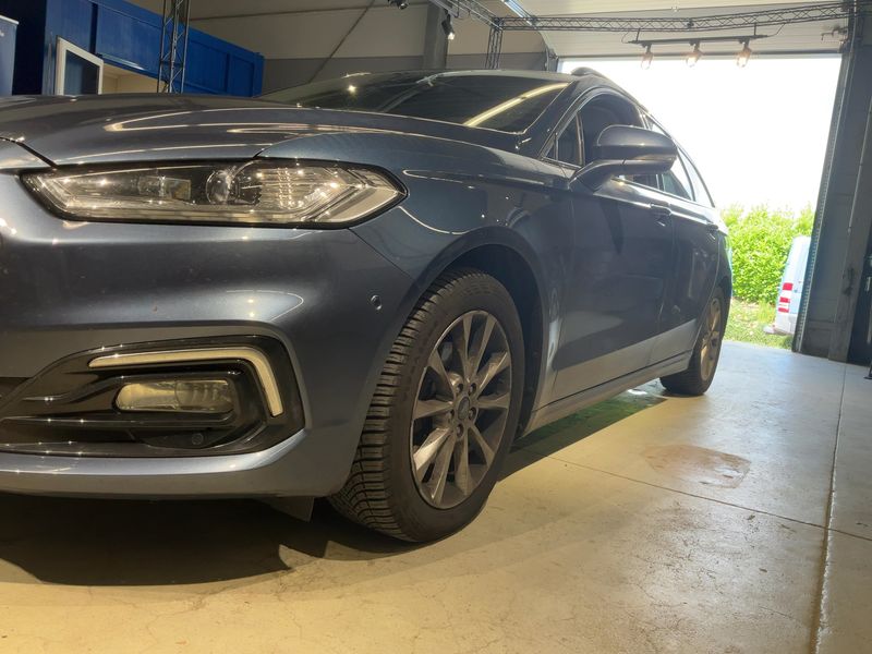Ford Mondeo 2.0 TDCi EcoBlue Titanium — zdjęcie 2