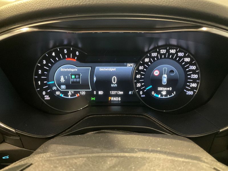 Ford Mondeo 2.0 TDCi EcoBlue Titanium — zdjęcie 13