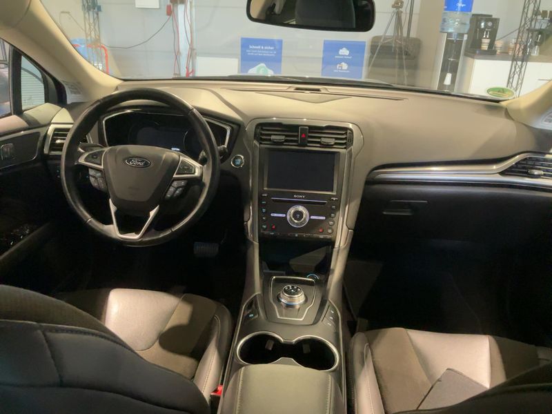Ford Mondeo 2.0 TDCi EcoBlue Titanium — zdjęcie 12