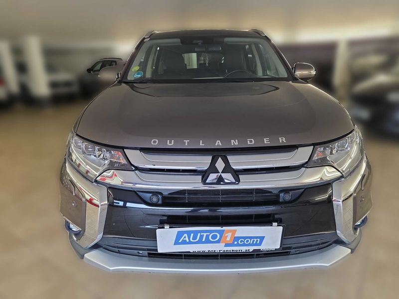 Mitsubishi Outlander 2.2 DI-D Diamant Edition 4WD — zdjęcie 7