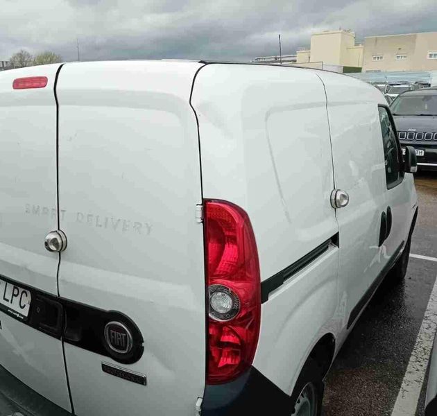 Fiat Doblo 1.3 M-Jet Furgón — zdjęcie 5