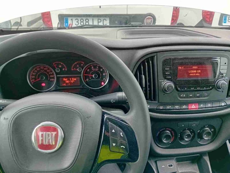 Fiat Doblo 1.3 M-Jet Furgón — zdjęcie 11