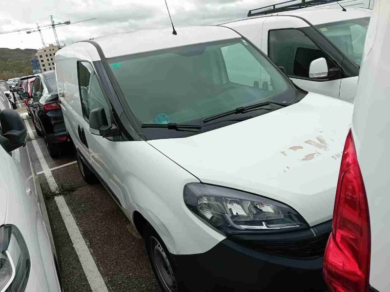 Fiat Doblo 1.3 M-Jet Furgón — zdjęcie 8