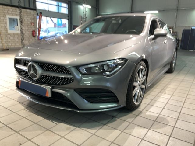 Mercedes-Benz CLA-Klasse CLA 200 d Shooting Brake AMG Line