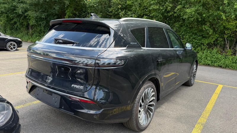 Mercedes-Benz EQC electric drive 300 kW 4Matic AMG Line — zdjęcie 5